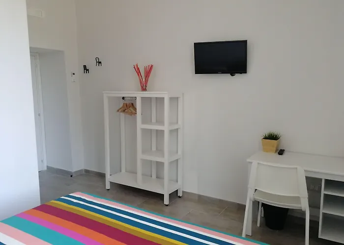 לינה וארוחת בוקר Casa Sanni 4*