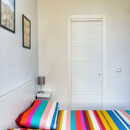 Alojamento de Acomodação e Pequeno-almoço Casa Sanni Nápoles